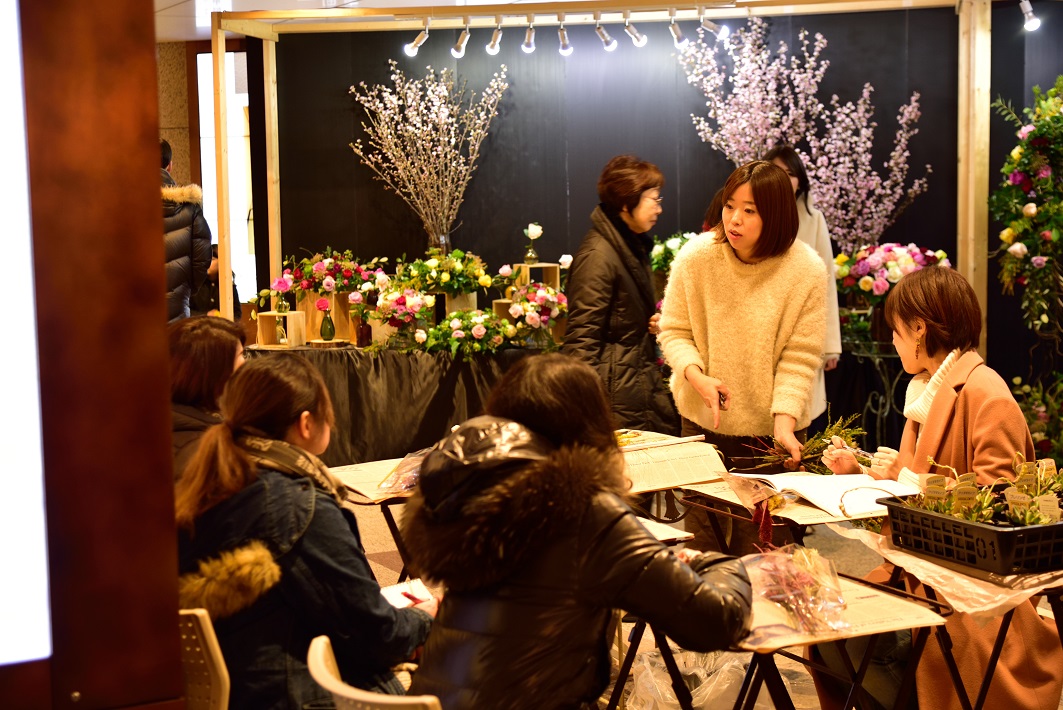 ＣＯＲＥＤＯ室町 日本一早いお花見「FLOWERS」イベントに参加しました
