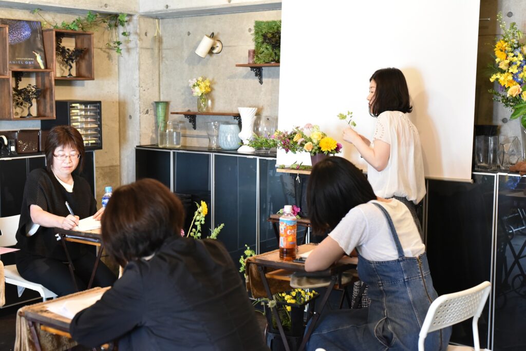 5月～8月の期間限定のクラス「デザイナー＆ティーチャークラス」の様子をレポートします。