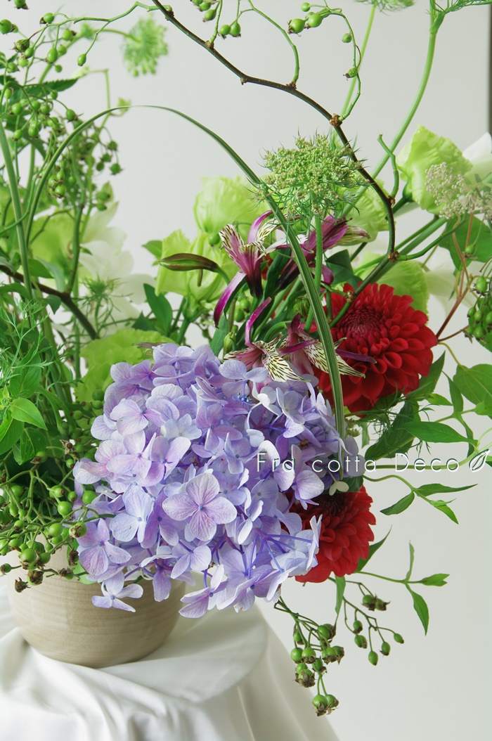 【市場見学・仕入実習NO4】生徒さん、花市場で仕入れた花材で作品を制作！