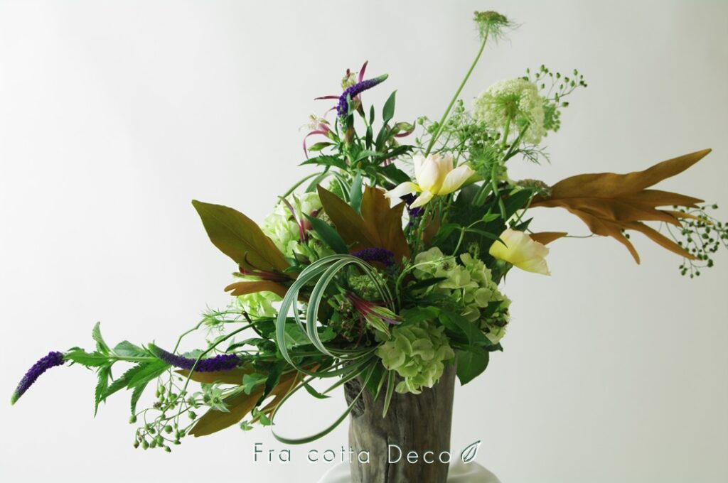 【市場見学・仕入実習NO2】生徒さん、自ら市場で仕入れた花材で作品を制作！