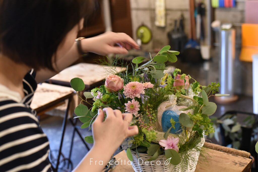 異素材を使ったアレンジメント～花と○○のコラボアレンジ～