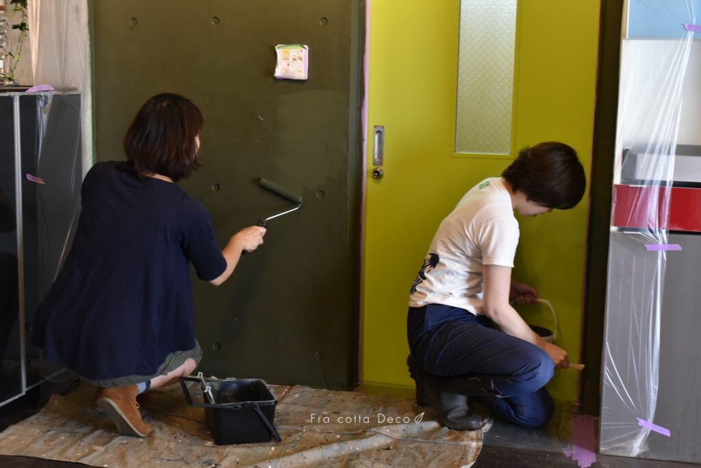 【夏休み2】ペンキ塗り「ベンジャミンムーア中野ブランドショップ」