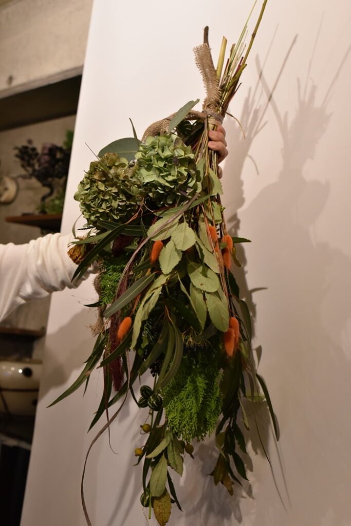 シーズナル特別レッスン　～秋花のスワッグ作り～