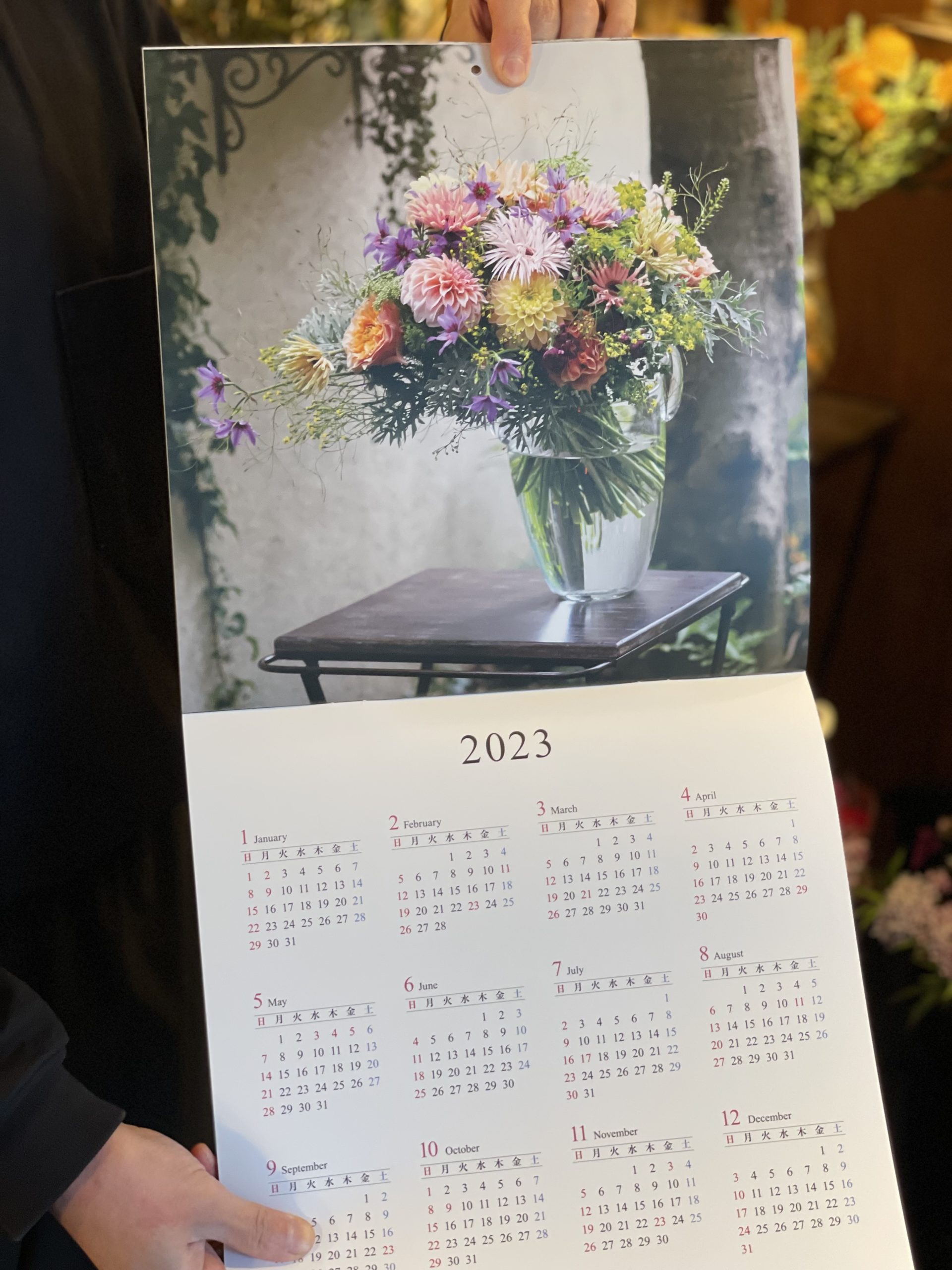 花雑誌「フローリスト」 特別編集フラワーカレンダー2022年にフラコッタデコが 掲載されました。